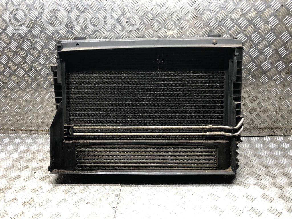 BMW 5 E60 E61 Radiatorių komplektas 