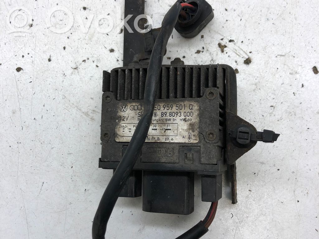 Audi A4 S4 B7 8E 8H Coolant fan relay 