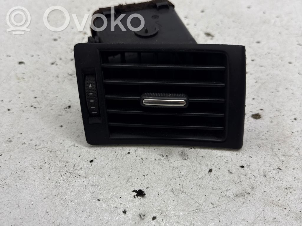 Audi A4 S4 B6 8E 8H Центральная воздушная решётка 