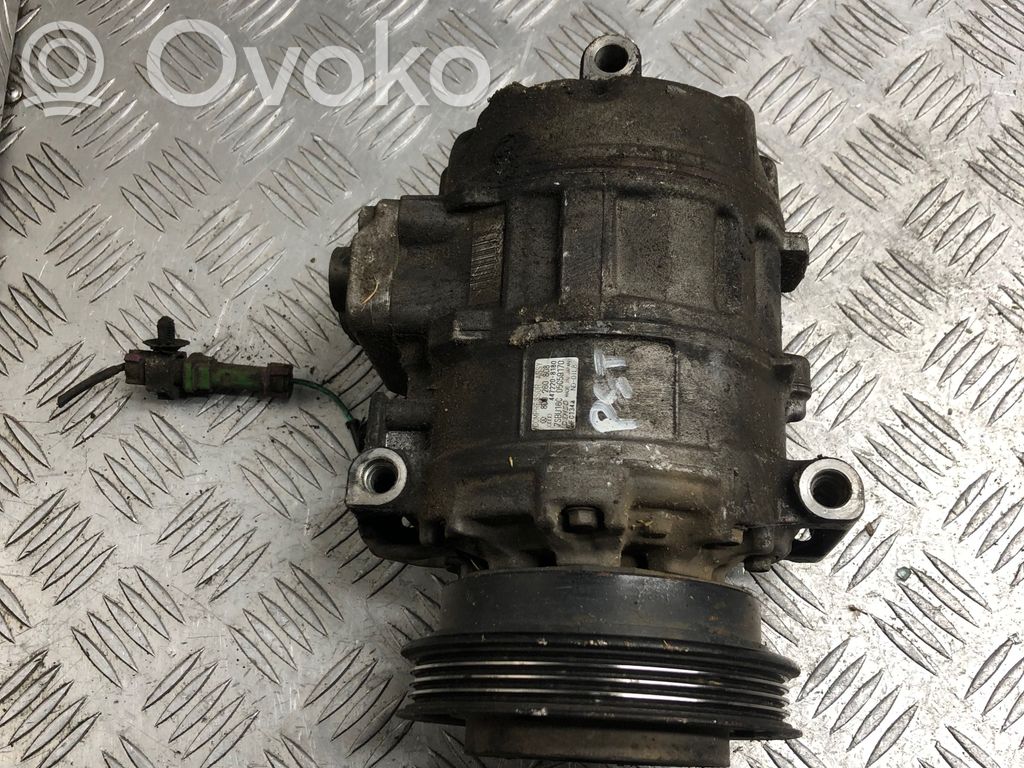 Volkswagen PASSAT B5.5 Kompresor / Sprężarka klimatyzacji A/C 