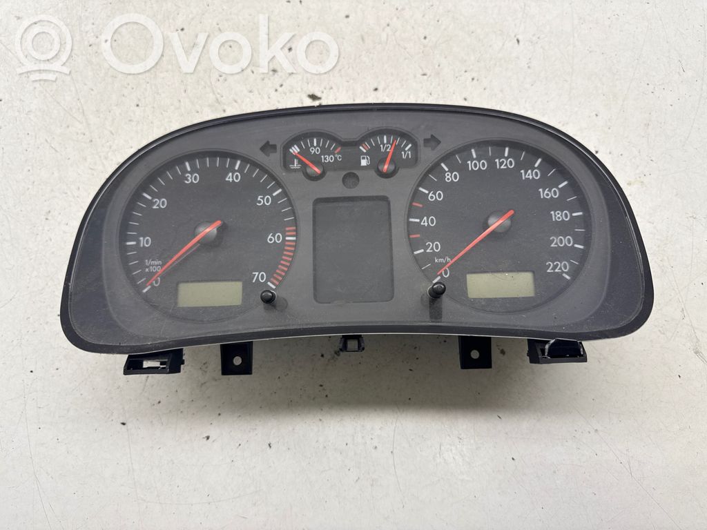 Volkswagen Golf IV Velocímetro (tablero de instrumentos) 