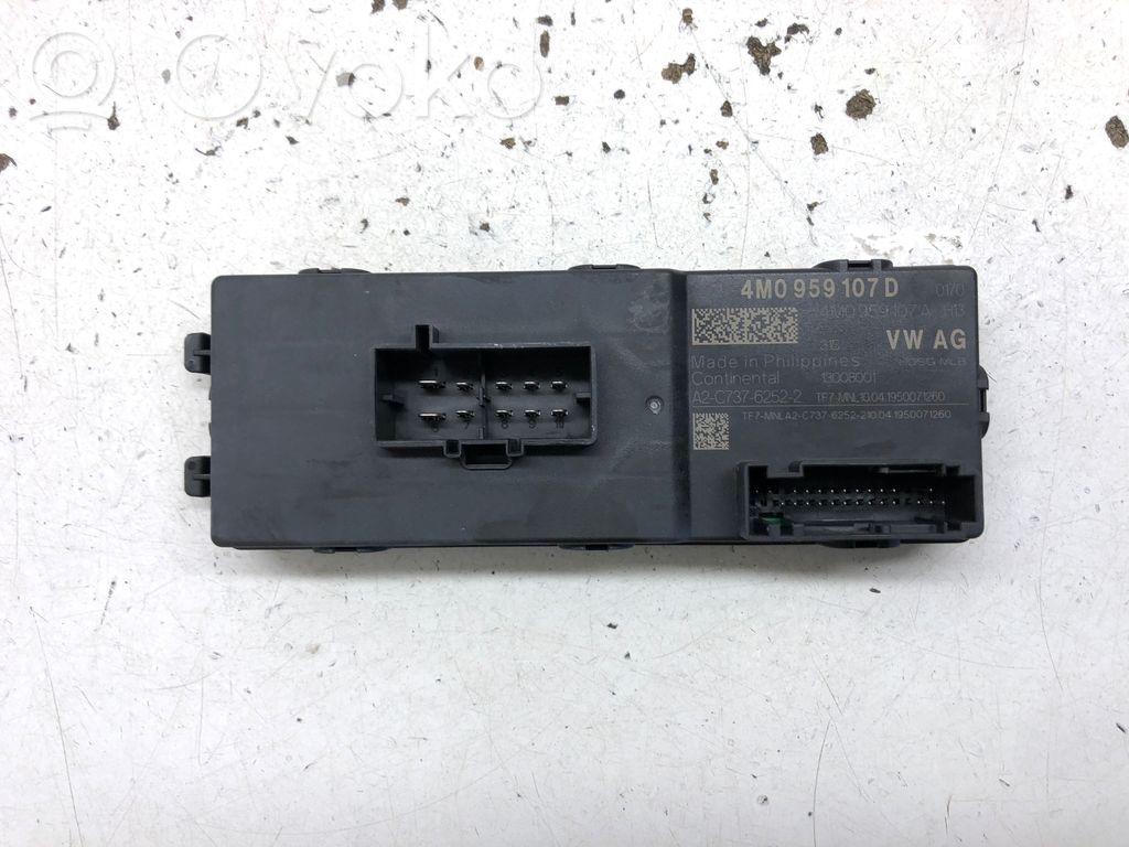 Audi A4 S4 B9 8W Tailgate/trunk control unit/module 