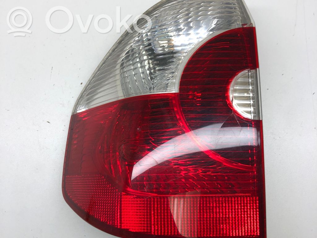 BMW X3 E83 Takaluukun takavalot 