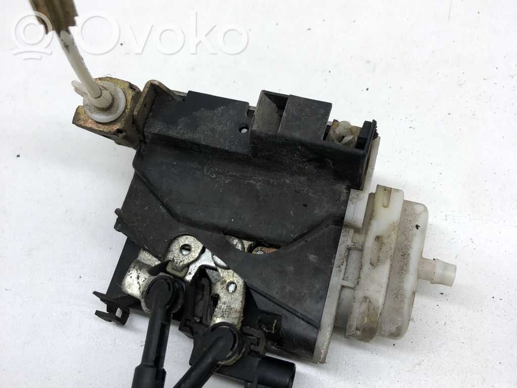 Audi A4 S4 B5 8D Front door lock 
