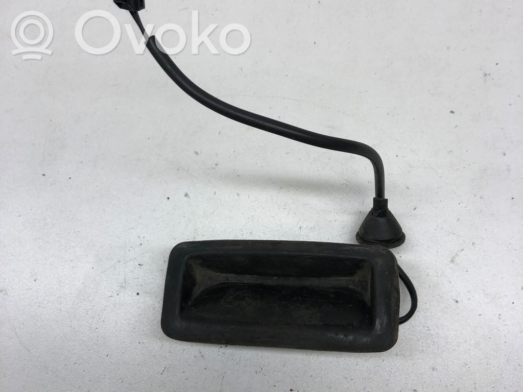 Ford C-MAX I Interruptor para abrir la puerta trasera 