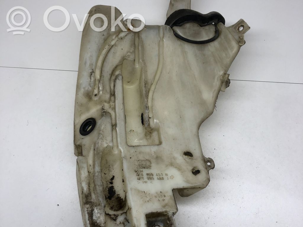 Audi A8 S8 D3 4E Tuulilasinpesimen nestesäiliö 
