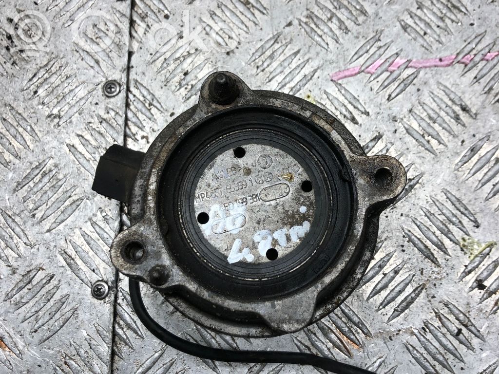 Engine mount bracket   4E0199381