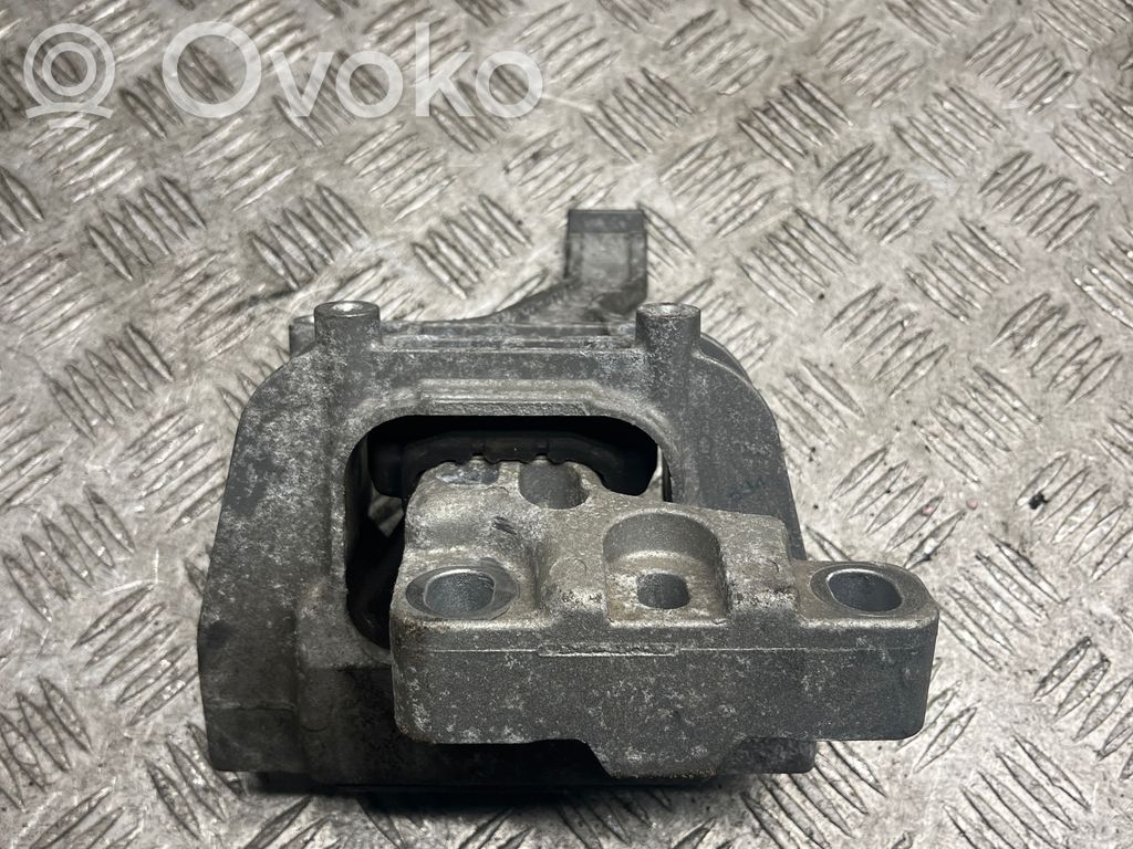 Audi A3 S3 8V Engine mount bracket 