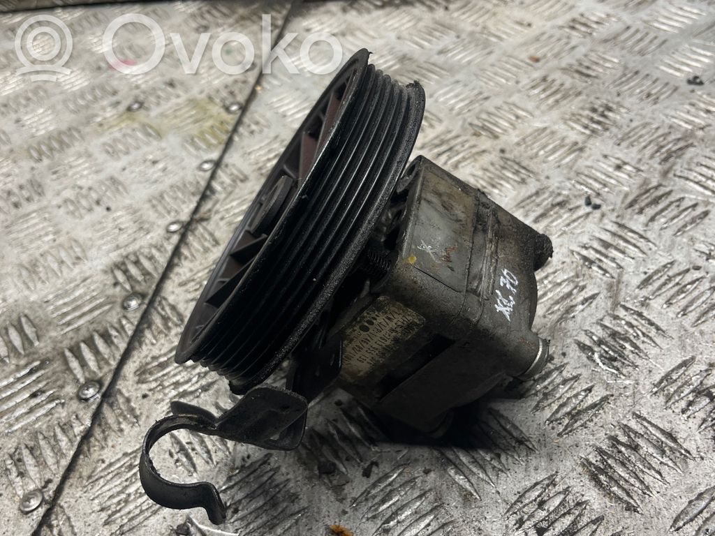 Volvo XC70 Pompa servosterzo 