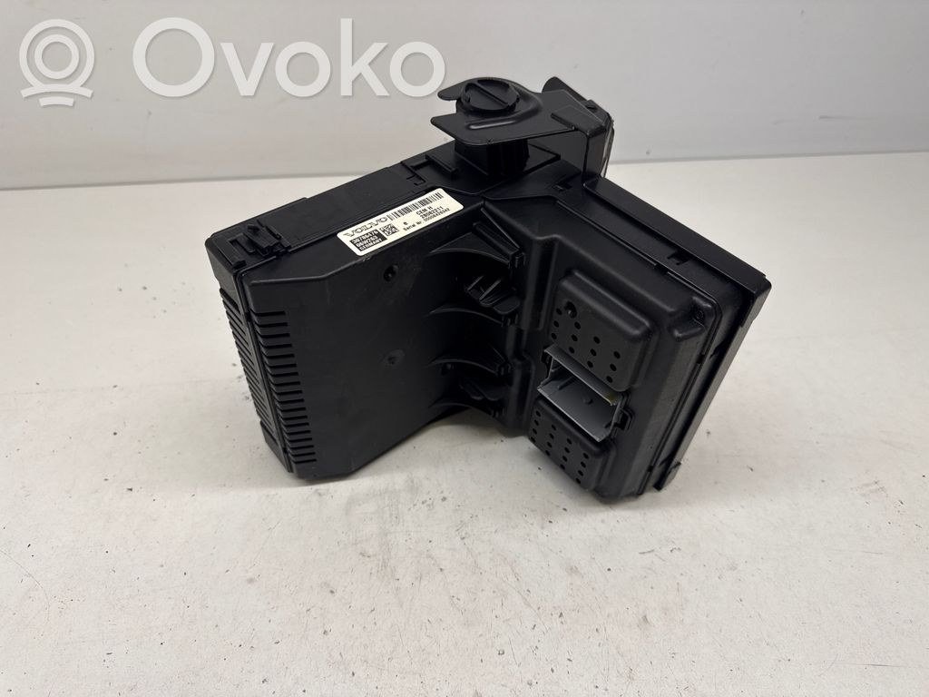 Volvo XC90 Fuse module 