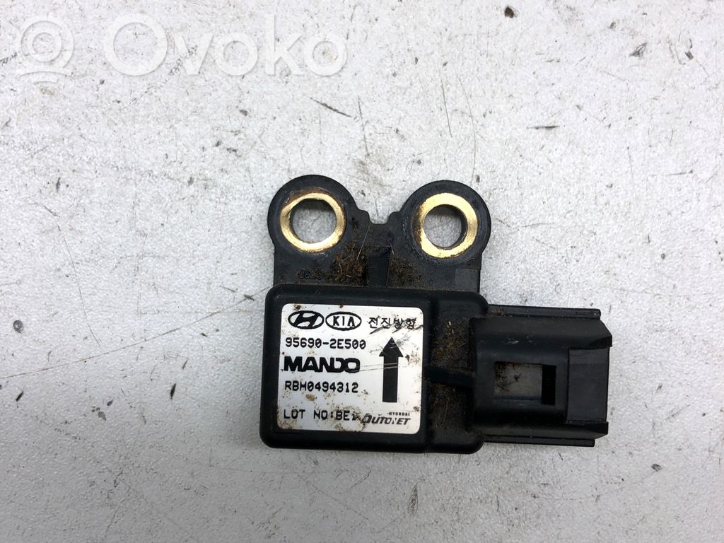 KIA Sportage Airbag deployment crash/impact sensor 