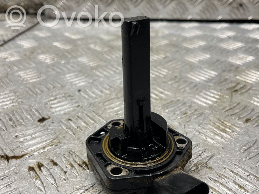 Audi A4 S4 B8 8K Sensor de nivel de aceite 