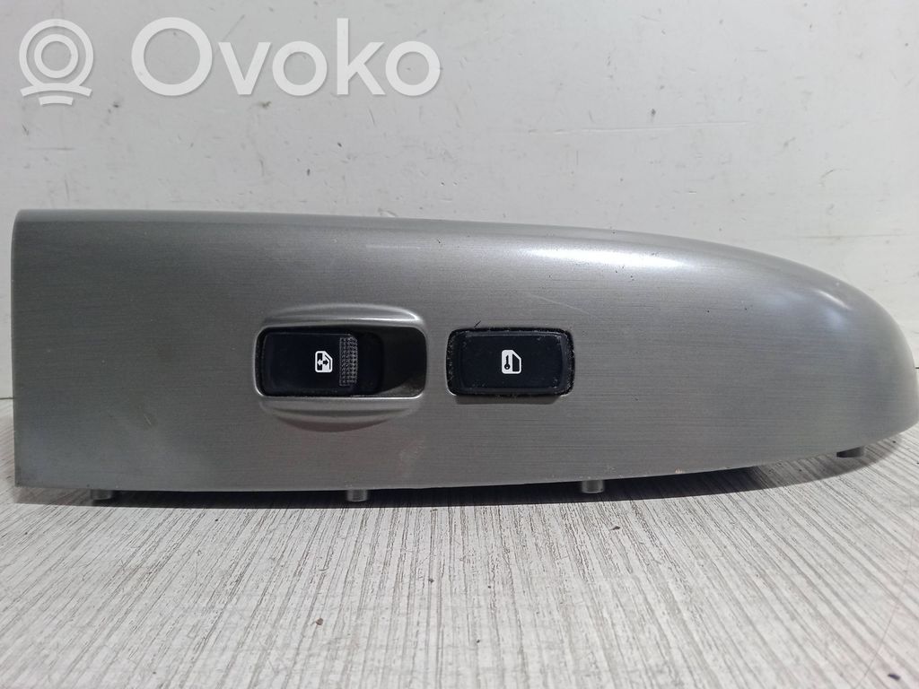 Electric window control switch   935754D1200T