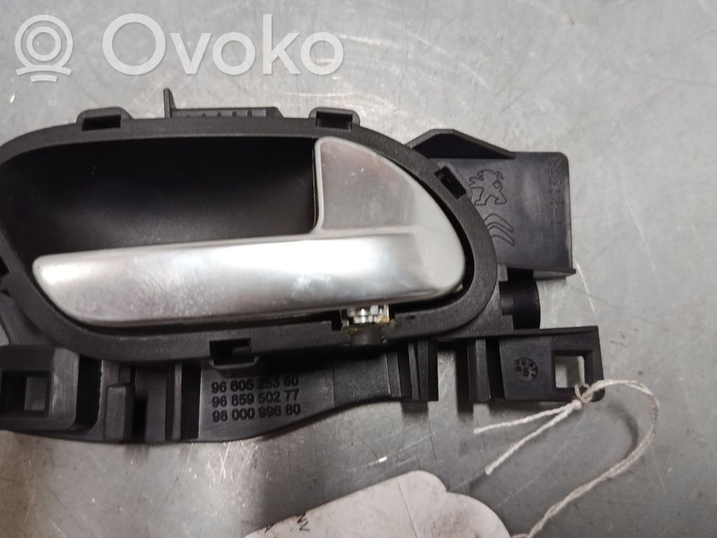 Rear door interior handle