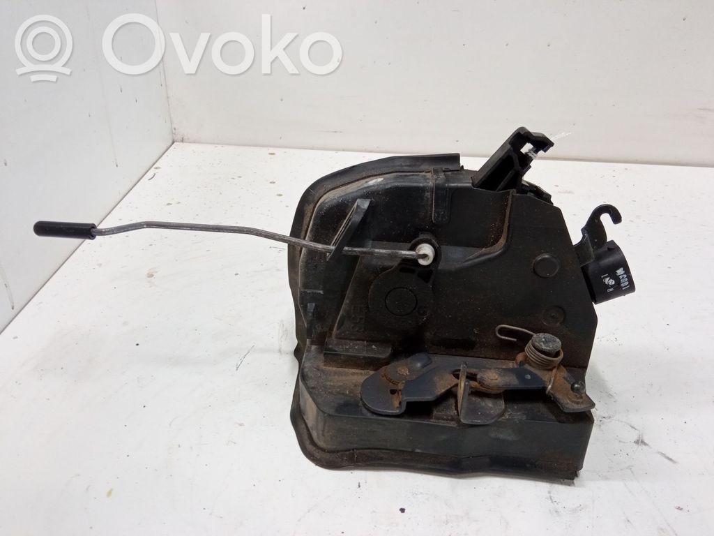 Etuoven lukko