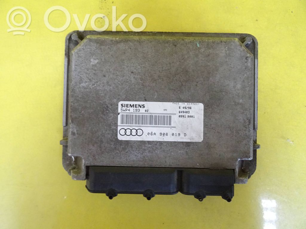 Engine control unit/module   06A906019D