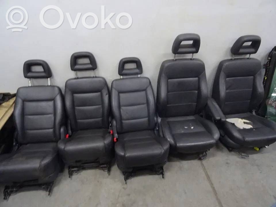 Sēdekļu komplekts