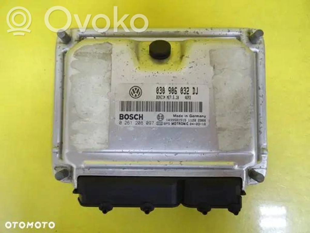 Engine control unit/module   0261208097,030906032DJ