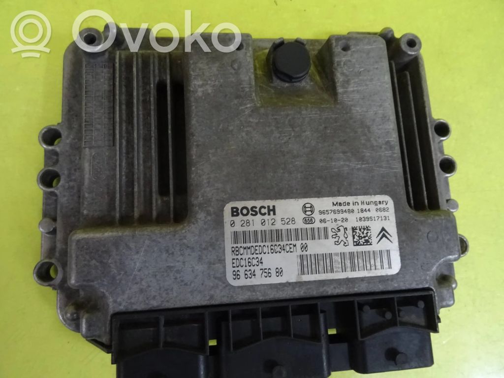 Peugeot 206 Variklio valdymo blokas 