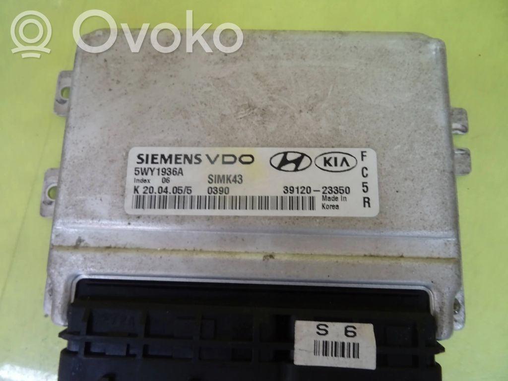 KIA Carens II Engine control unit/module 