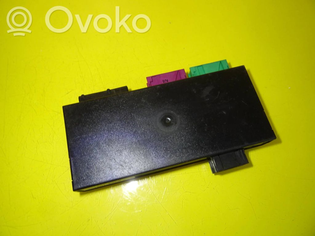 BMW 3 E36 Komforto modulis 