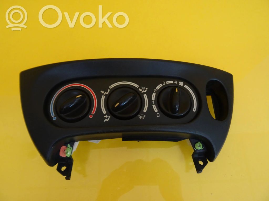 Renault Megane I Interior fan control switch 