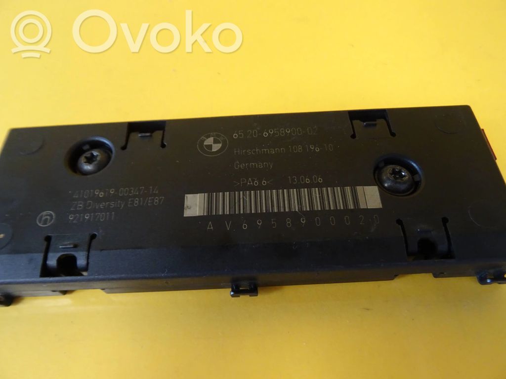 BMW 1 E81 E87 Antenos stiprintuvas 