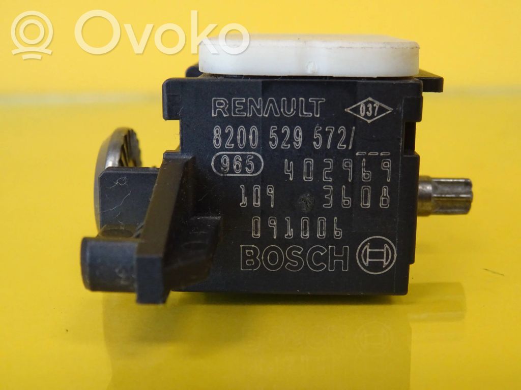 Renault Clio II Airbag deployment crash/impact sensor 