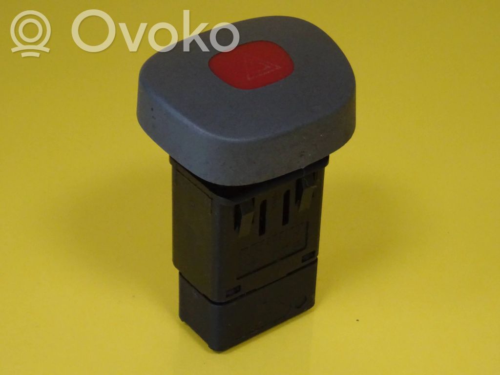 Renault Clio II Hazard light switch 