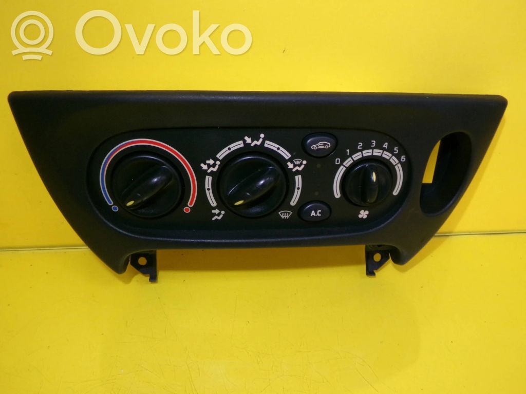 Climate control unit   658324B