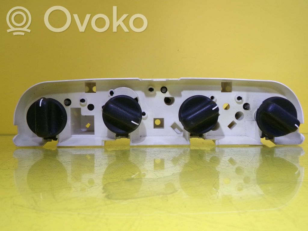 Opel Omega B1 Climate control unit 