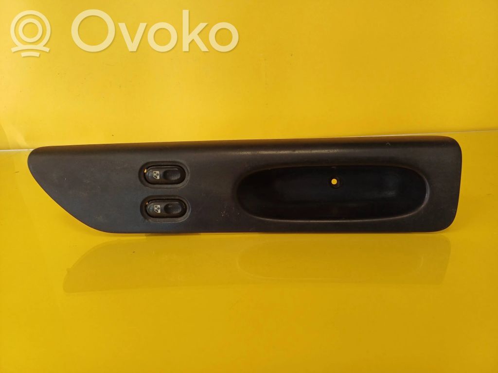 Renault Laguna I Electric window control switch 