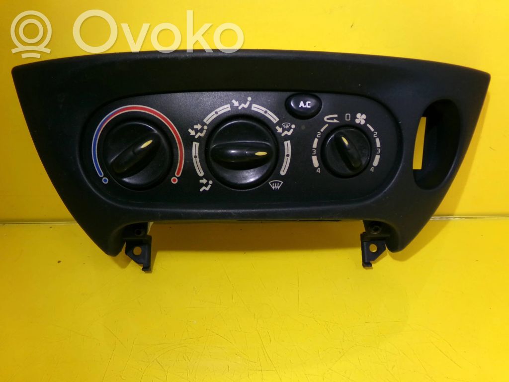 Renault Scenic I Climate control unit 