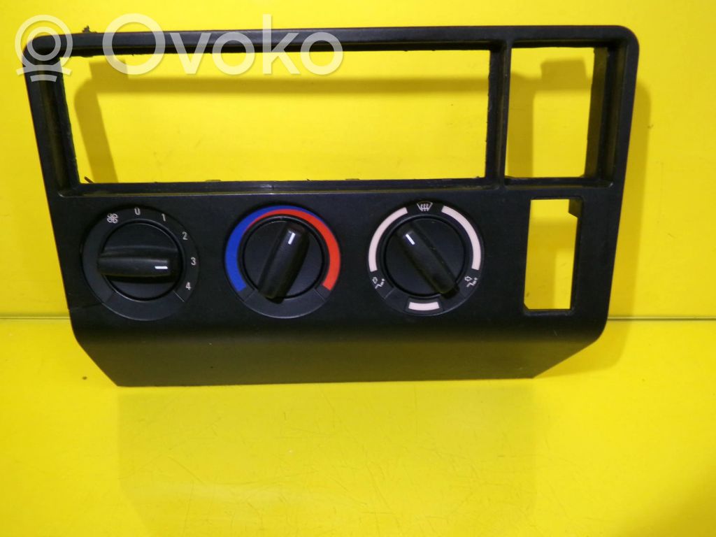 Climate control unit   64118367667