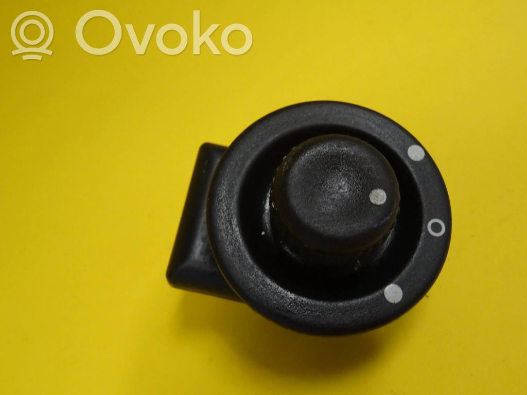 Wing mirror switch   7700429992C