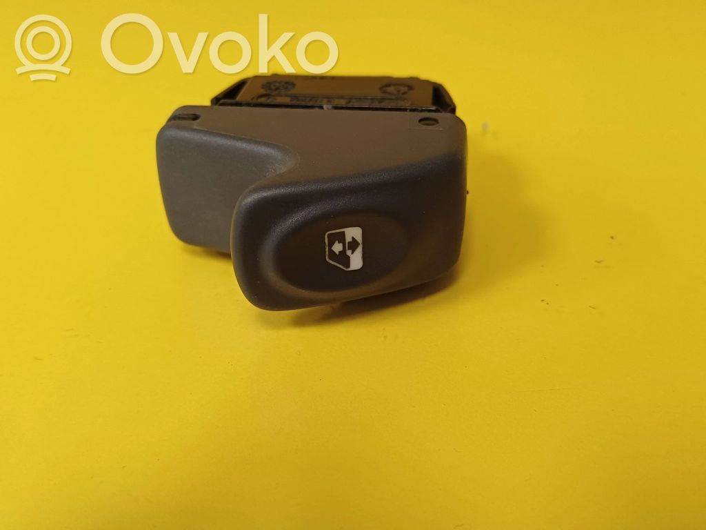 Renault Clio II Electric window control switch 