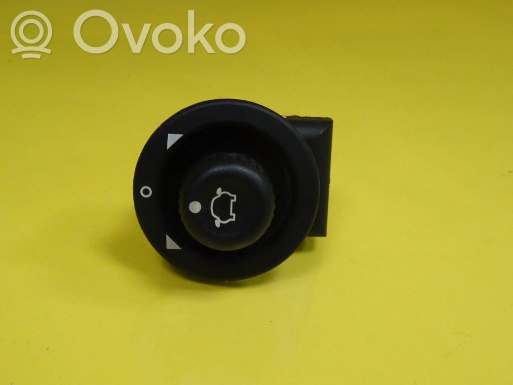 Ford Fiesta Wing mirror switch 