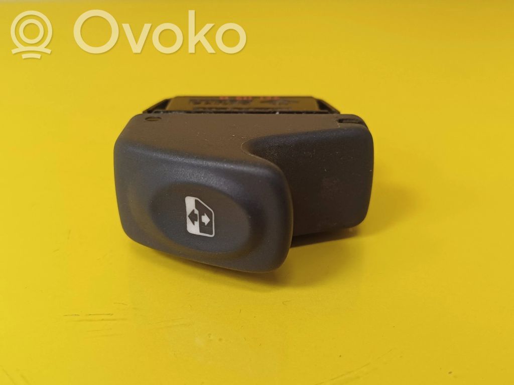 Renault Clio II Electric window control switch 