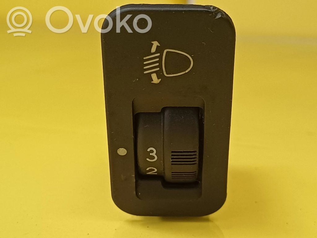 Peugeot 306 Headlight level height control switch 