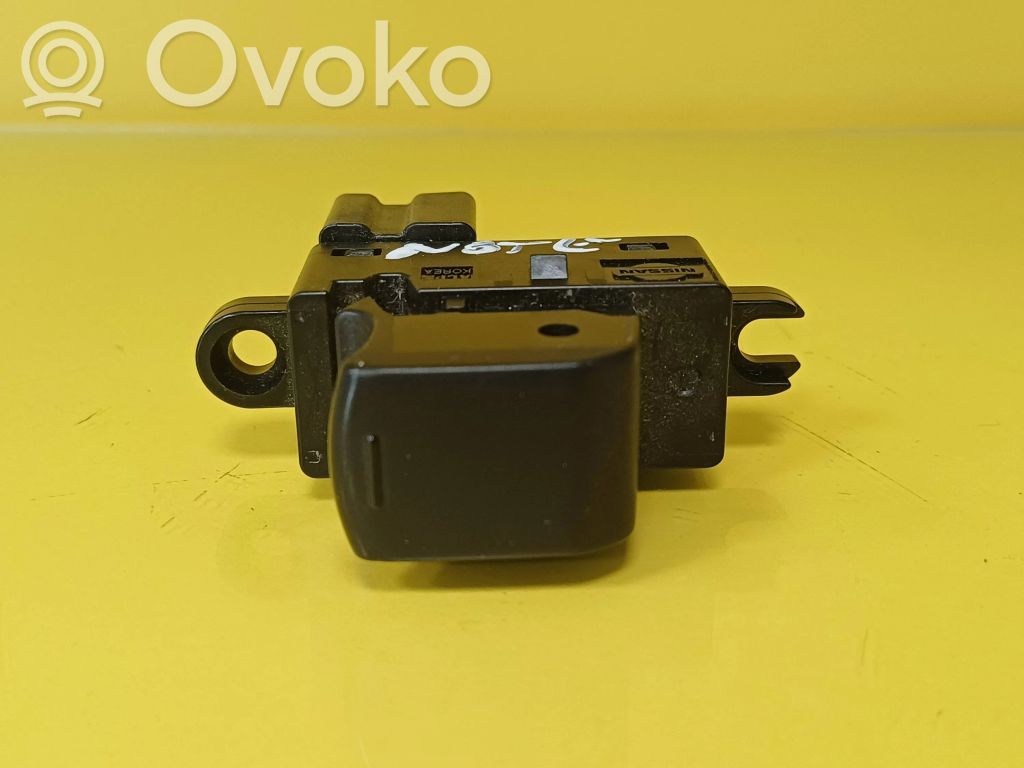 Electric window control switch   25411ED00B,254111FA0A,254115X01A,25411AX010,25411ED000,25411ED00A,25411ED03A