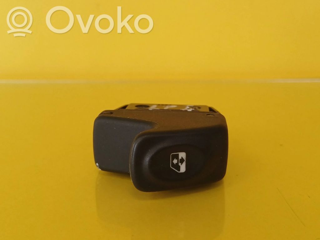 Renault Megane I Electric window control switch 