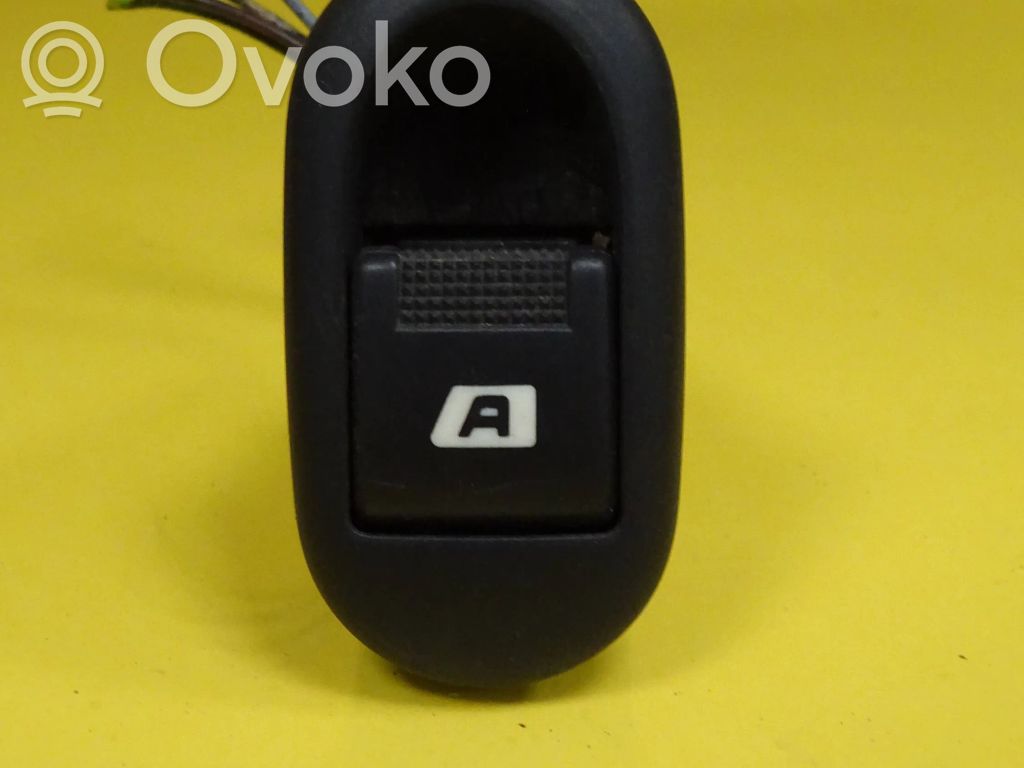 Interruptor del elevalunas eléctrico   96401469XT