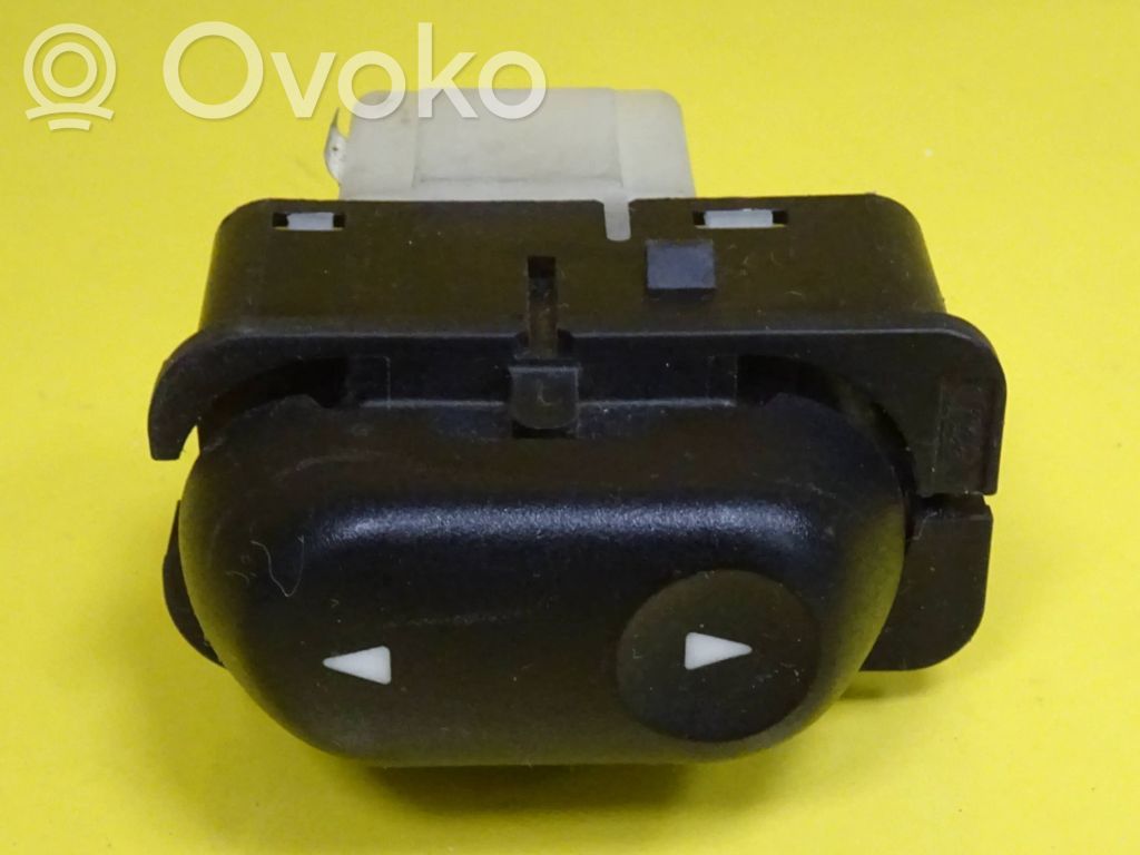Ford Maverick Electric window control switch 