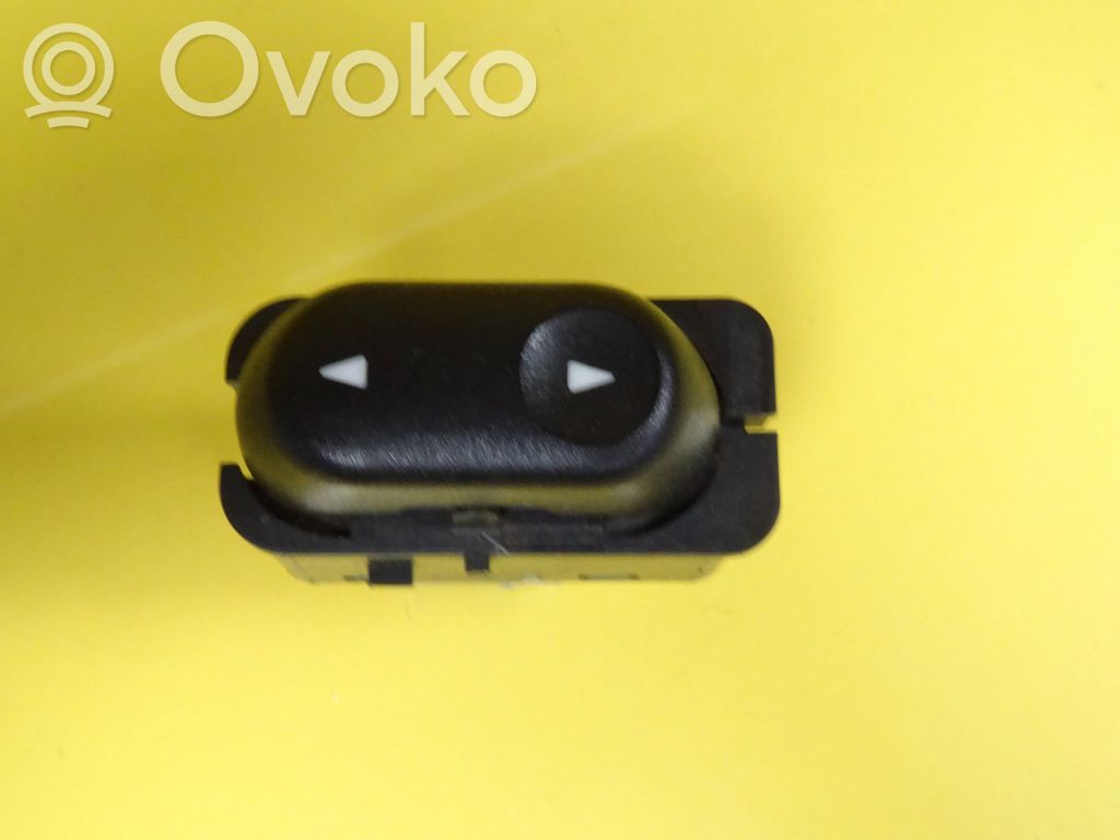 Ford Maverick Electric window control switch 
