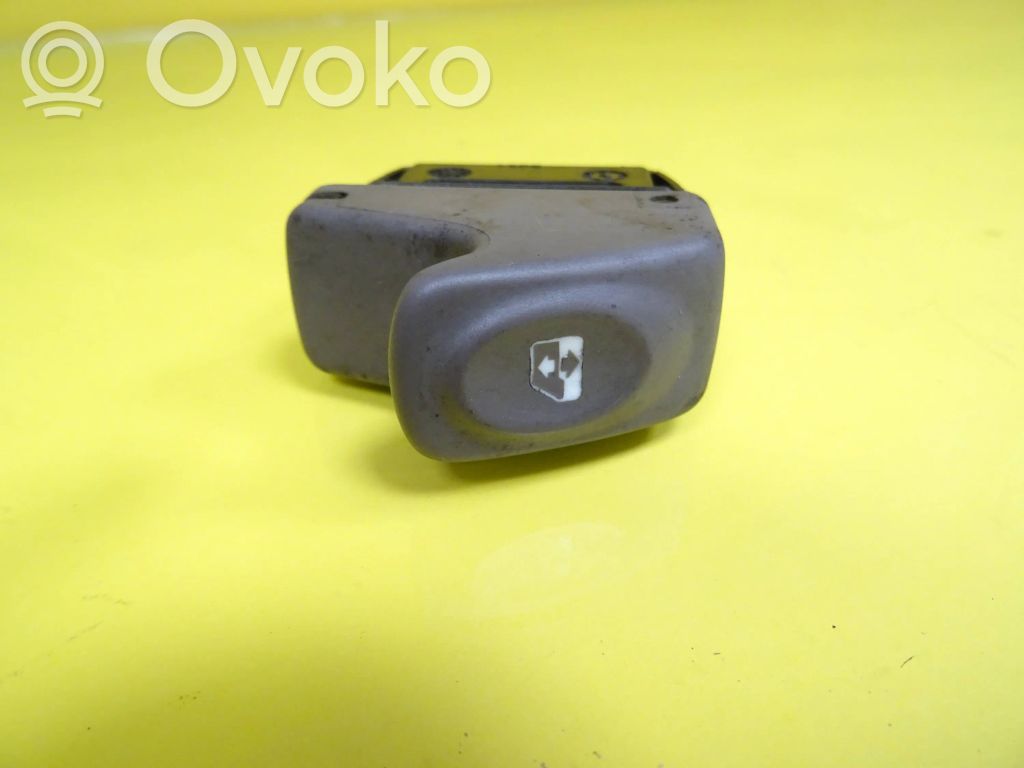 Renault Twingo I Electric window control switch 