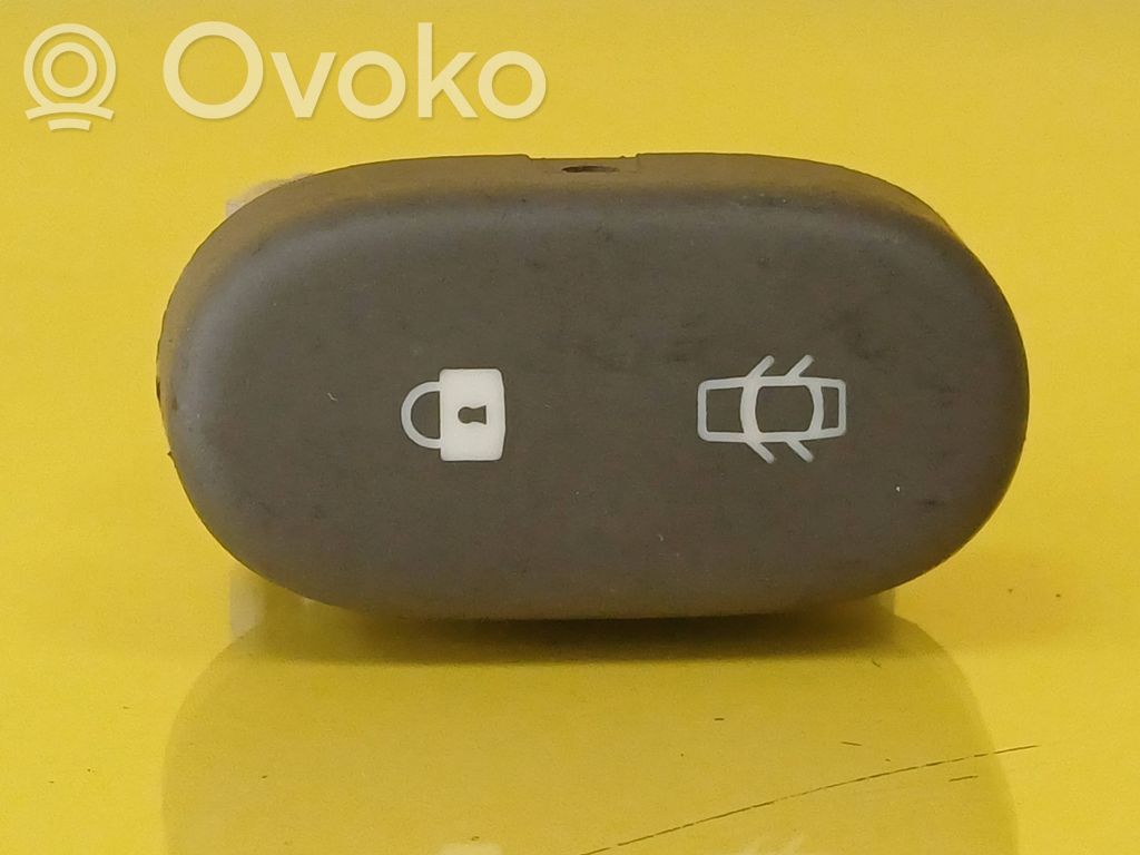 Renault Clio II Central locking switch button 