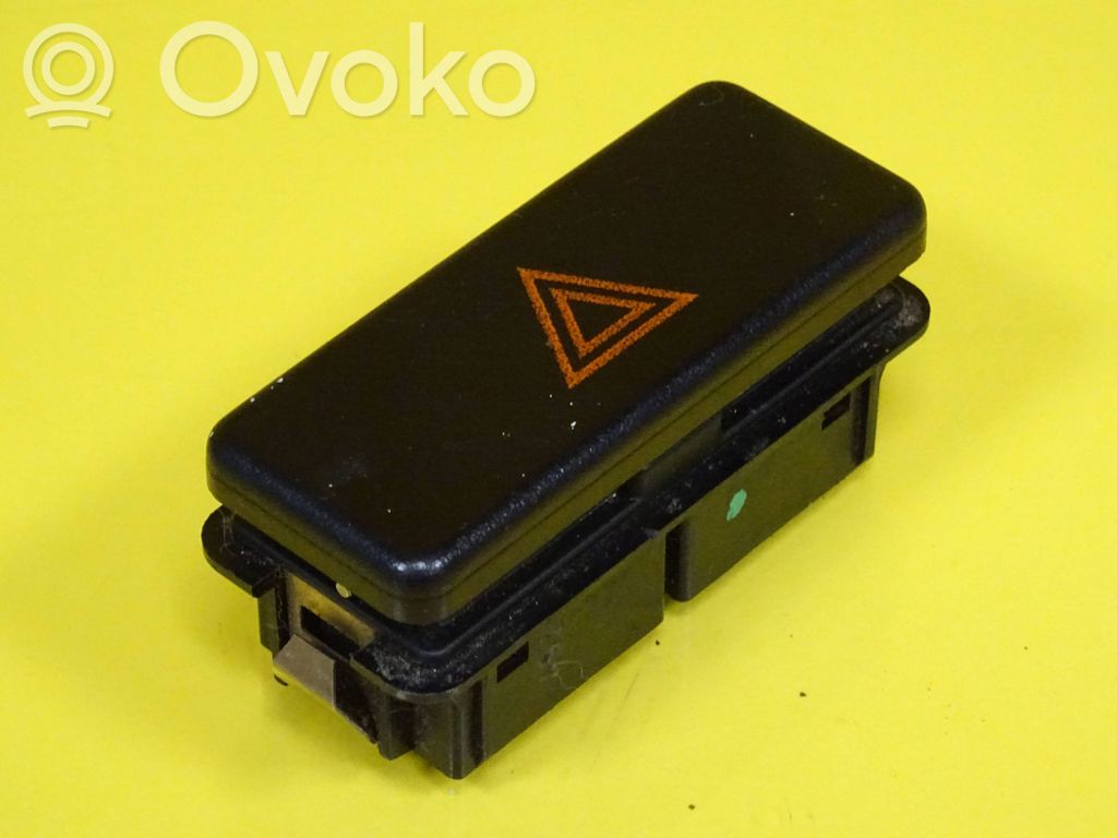 Hazard light switch   13907511,613113907511,613113907511