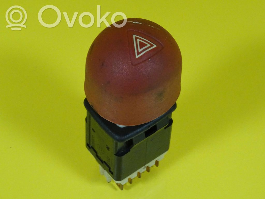 Renault Twingo I Hazard light switch 