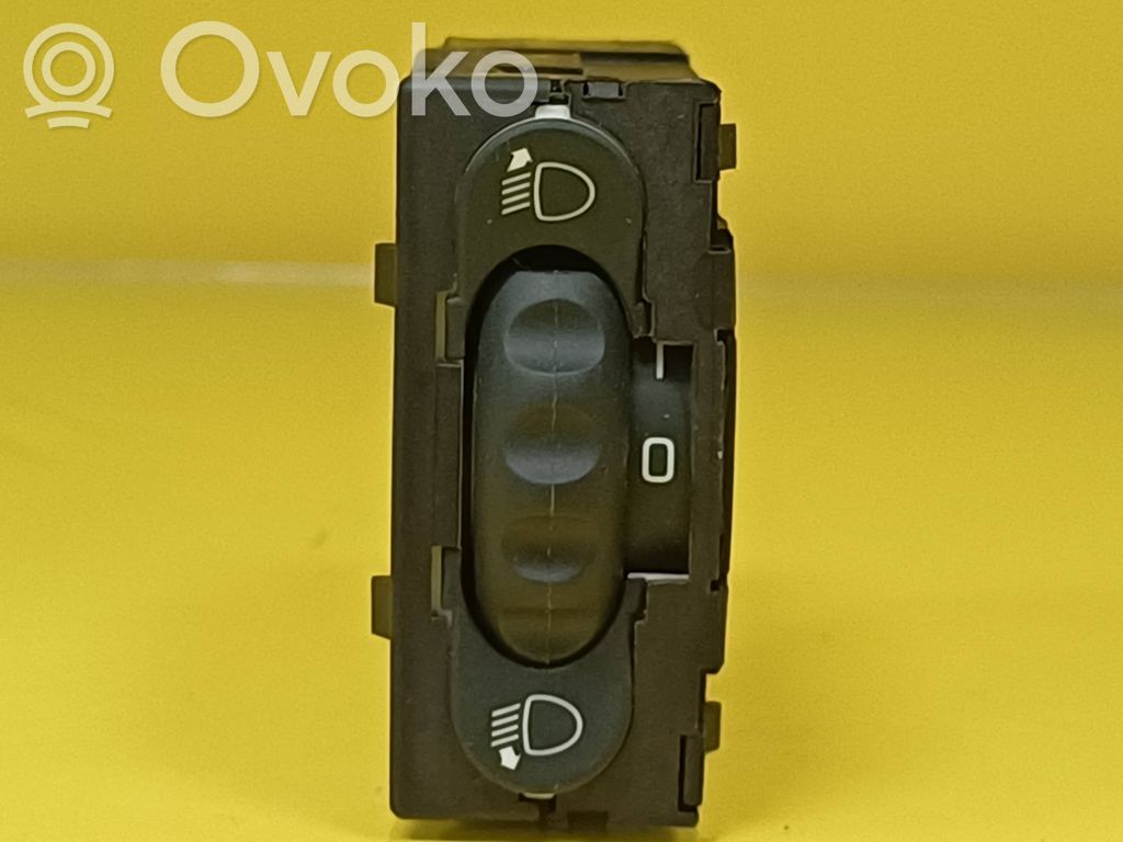 Renault Scenic I Headlight level height control switch 