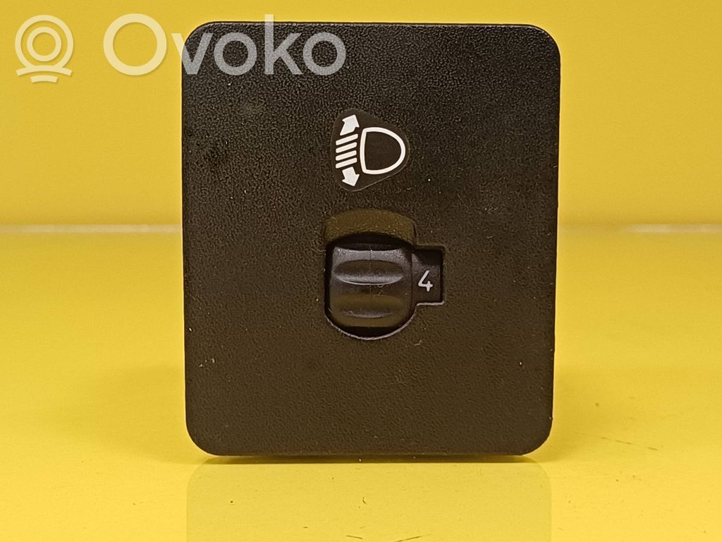 Renault 19 Interruptor de control de altura del faro delantero 